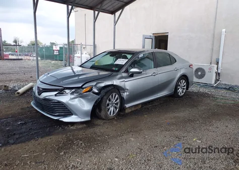 2020 Toyota Camry Le from USA, damaged, VIN 4T1C11AK1LU341660
